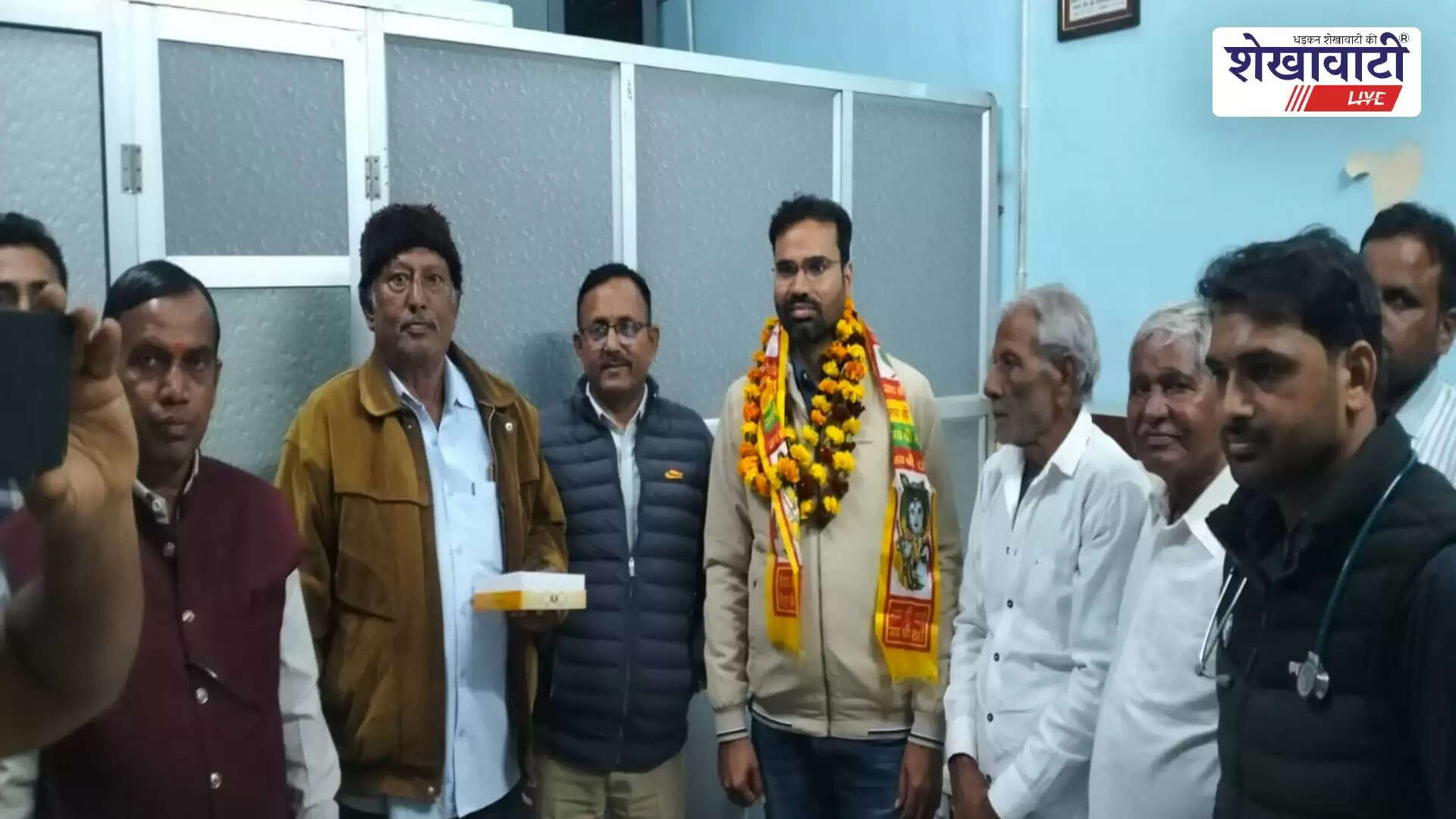 रतनगढ़ जिला अस्पताल में डॉक्टरों का सम्मान, 24 घंटे चलेगी लैब