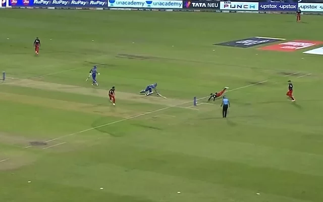 वीडियो: मैक्सवेल मैदान पर आए और छा गए, सुपरमैन की तरह छलांग लगाकर तिलक वर्मा को किया रनआउट – Latest News – Rajasthan Chronicle