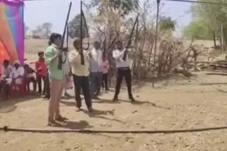 Banswara News : शादी समारोह के दौरान विधायक के बेटे रोहित खड़िया ने की फायरिंग, सोशल मीडिया पर Video Viral