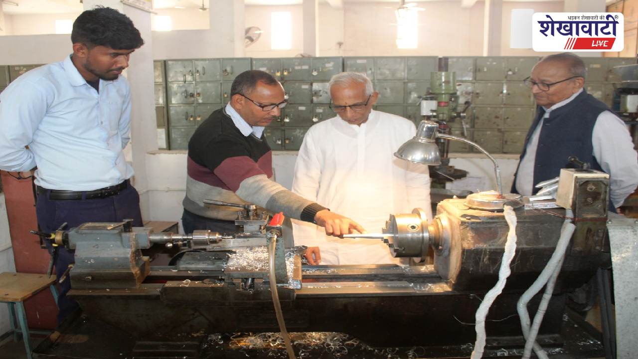 Jhunjhunu News : उद्योगपति जयप्रकाश तापड़िया ने SMTI बगड़ का किया दौरा