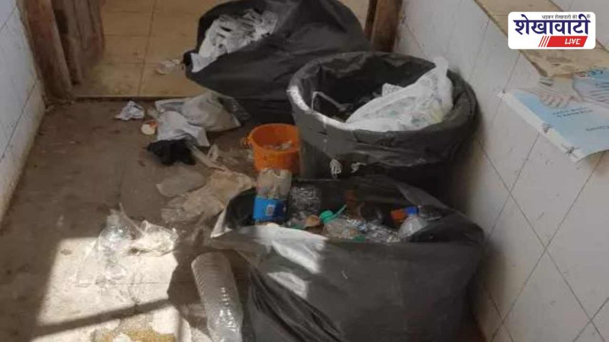 Churu News : DB अस्पताल में गंदगी: ICU के बाहर कचरे के ढेर