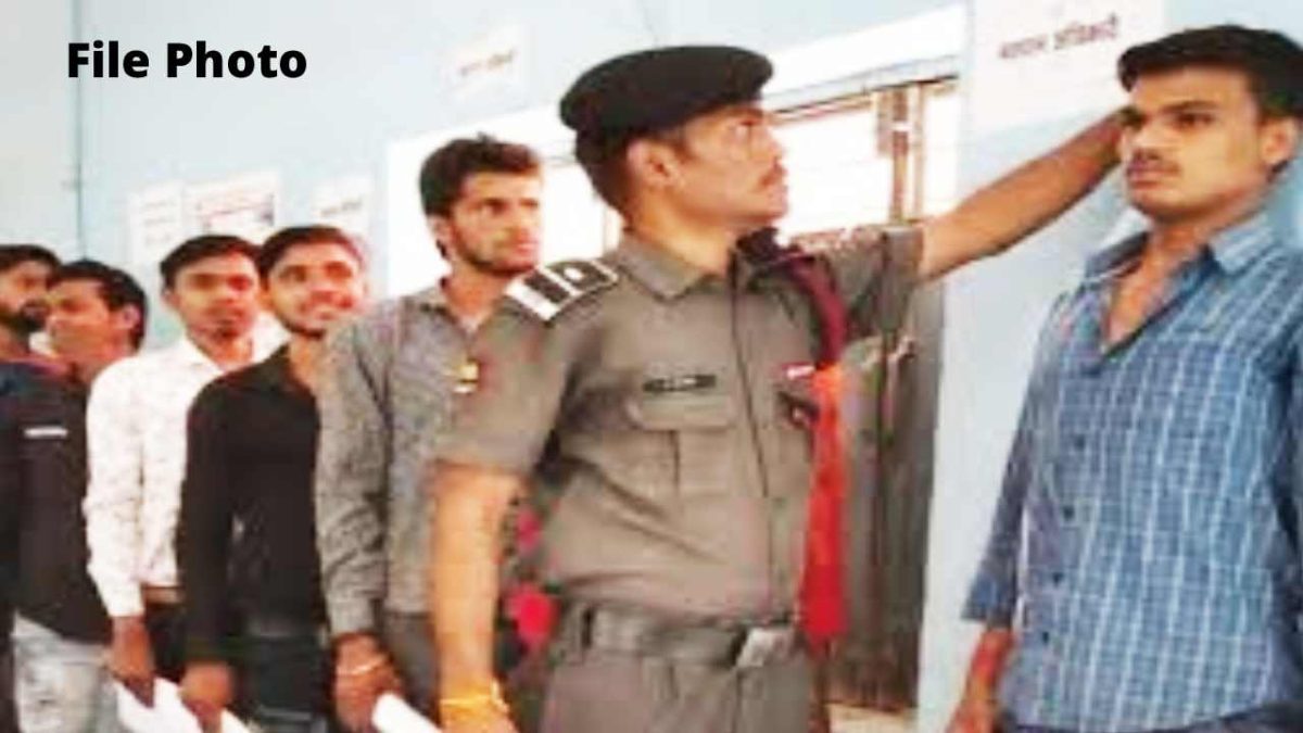 Sikar News : सीकर रोजगार शिविर: 90 में से 45 अभ्यर्थी चयनित