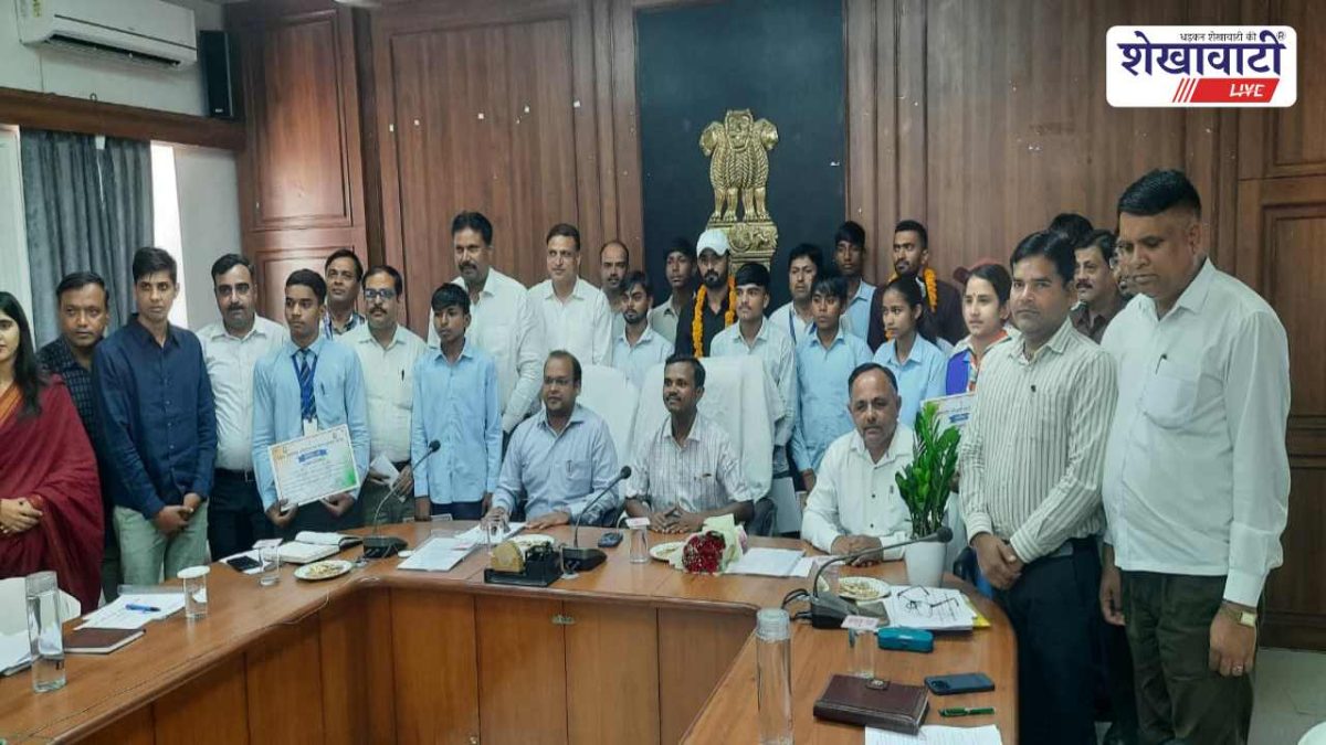 जनगणना संचालन निदेशक का सीकर दौरा : जनगणना कार्य में कोई भी परिवार या मकान छूटे नहीं