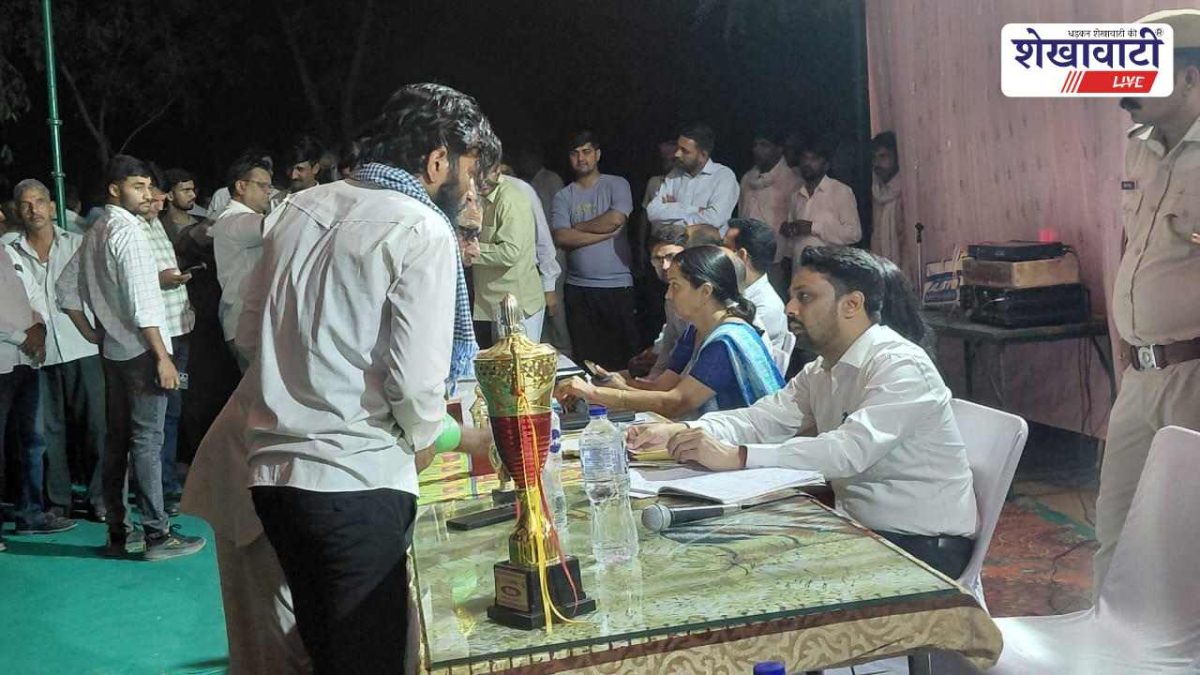 Sikar News : रात्रि चौपाल, 46 समस्याओं पर सुनवाई